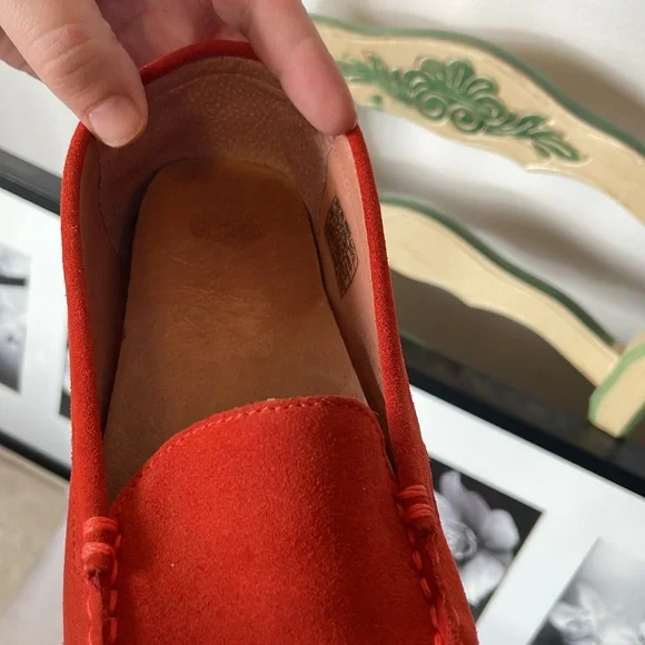UGG Milania // burnt orange loafer flats // suede slip-on // sz 6 - Picture 12 of 16
